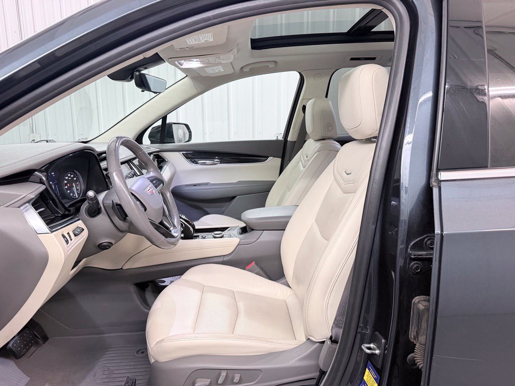Used 2020 Cadillac XT6 Premium Luxury FWD image 10