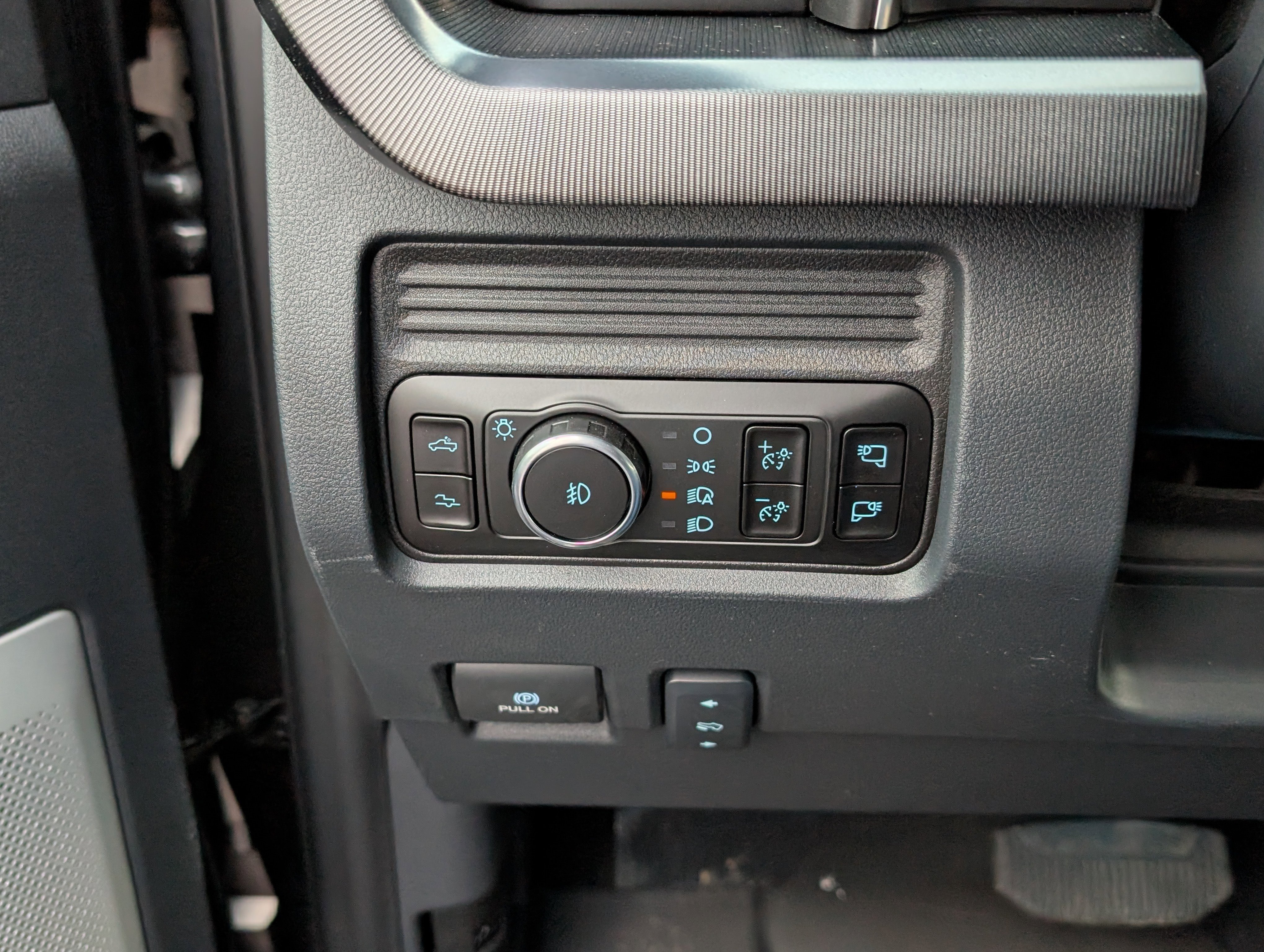 New 2026 Ford F250 Platinum image 24