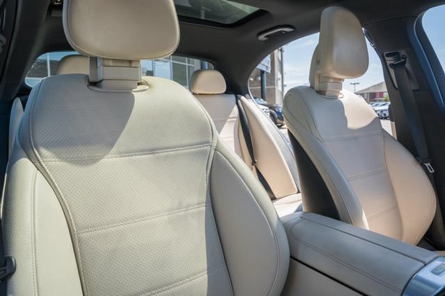 Used 2023 Mercedes-Benz C 300 4MATIC Sedan image 32
