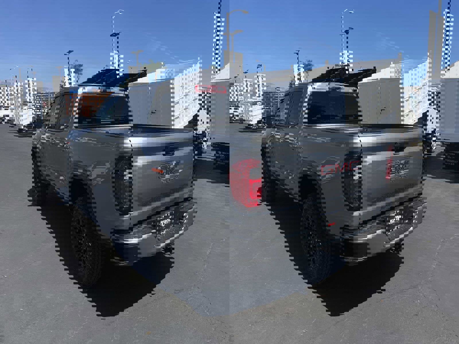 New 2026 GMC Canyon Elevation image 7