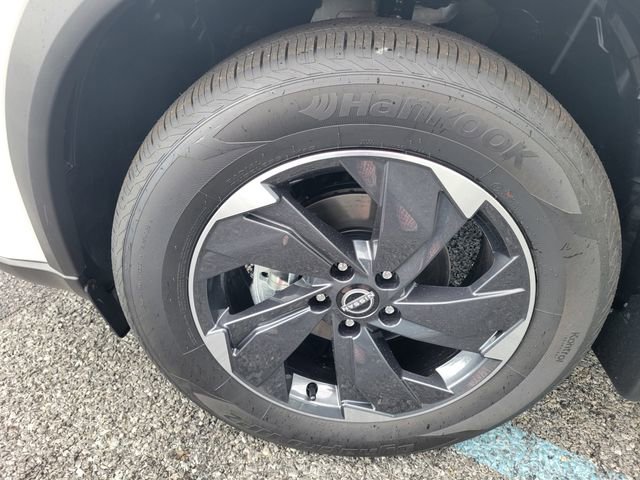 New 2026 Nissan Rogue SV w/ Cold Weather Package image 12