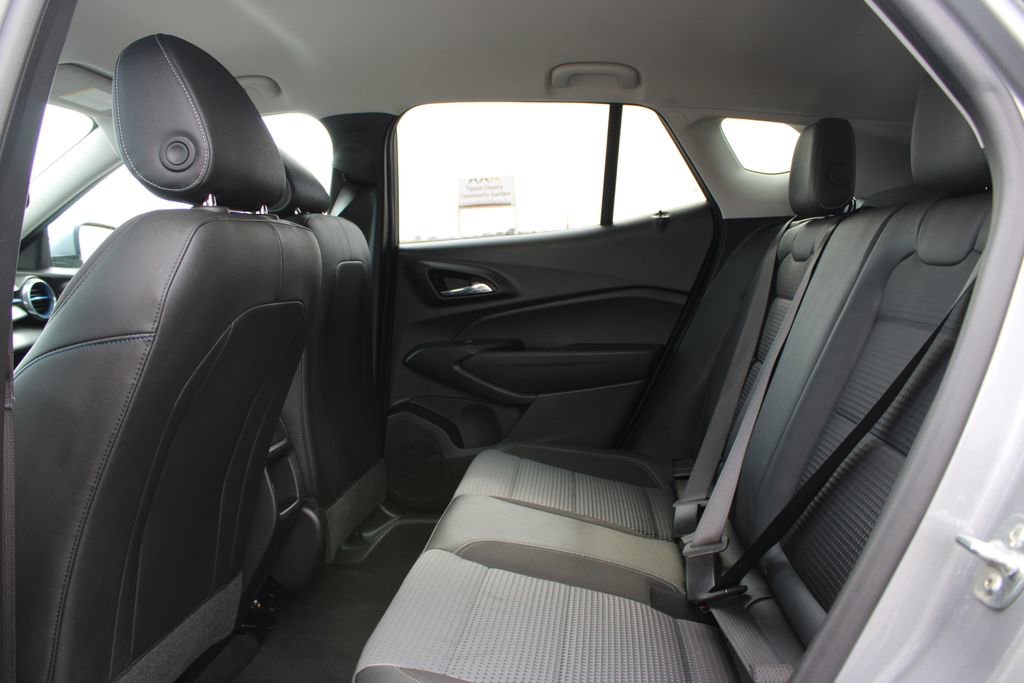Used 2025 Chevrolet Trax LT image 22