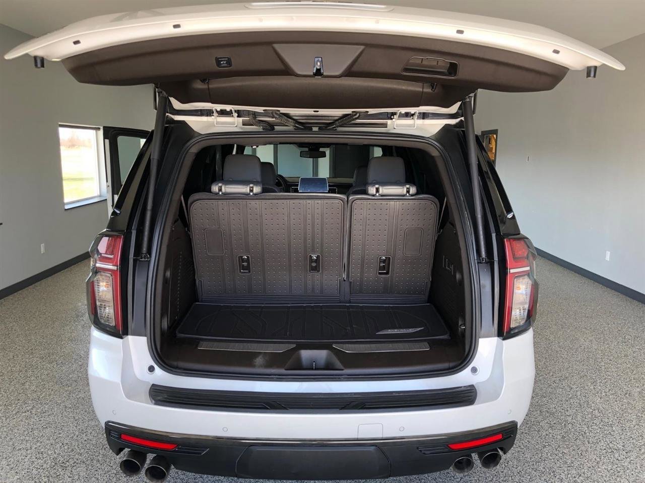 Used 2022 Chevrolet Tahoe Z71 w/ Z71 Off-Road Package image 9