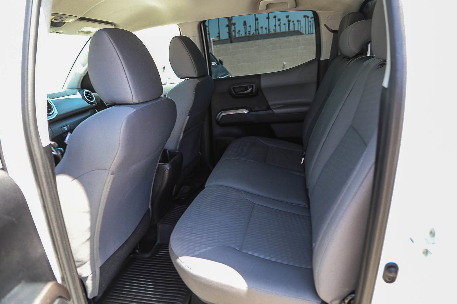 Used 2021 Toyota Tacoma SR5 RWD image 18