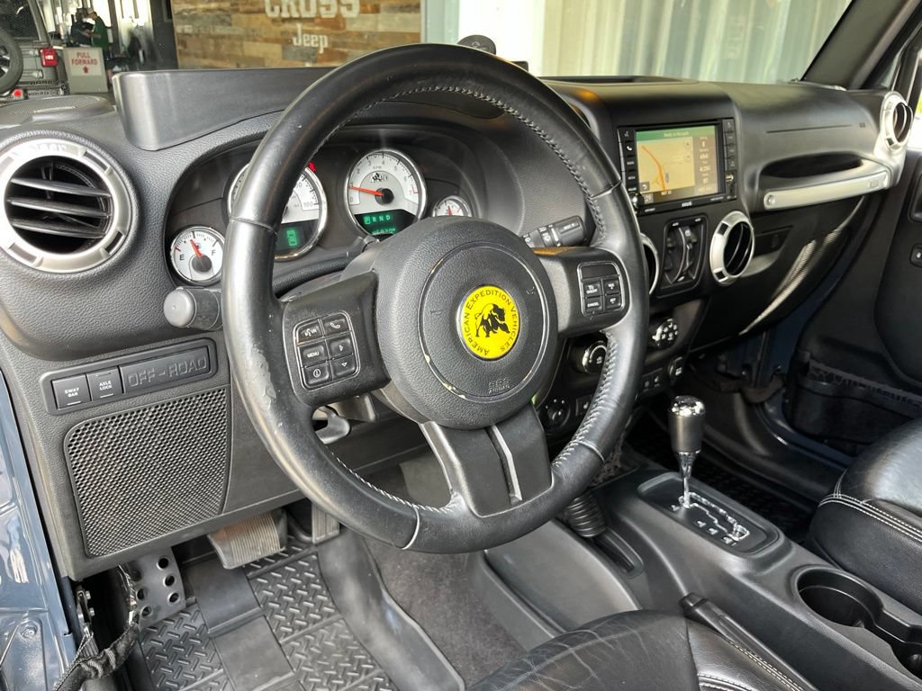 Used 2017 Jeep Wrangler Unlimited Rubicon w/ Cold Weather Group AWD/4WD image 2