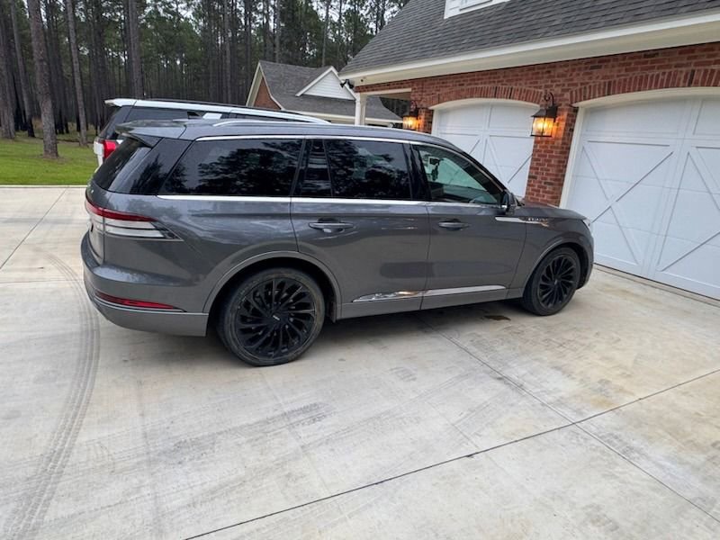 Used 2021 Lincoln Aviator Reserve w/ Equipment Group 210A AWD/4WD image 3
