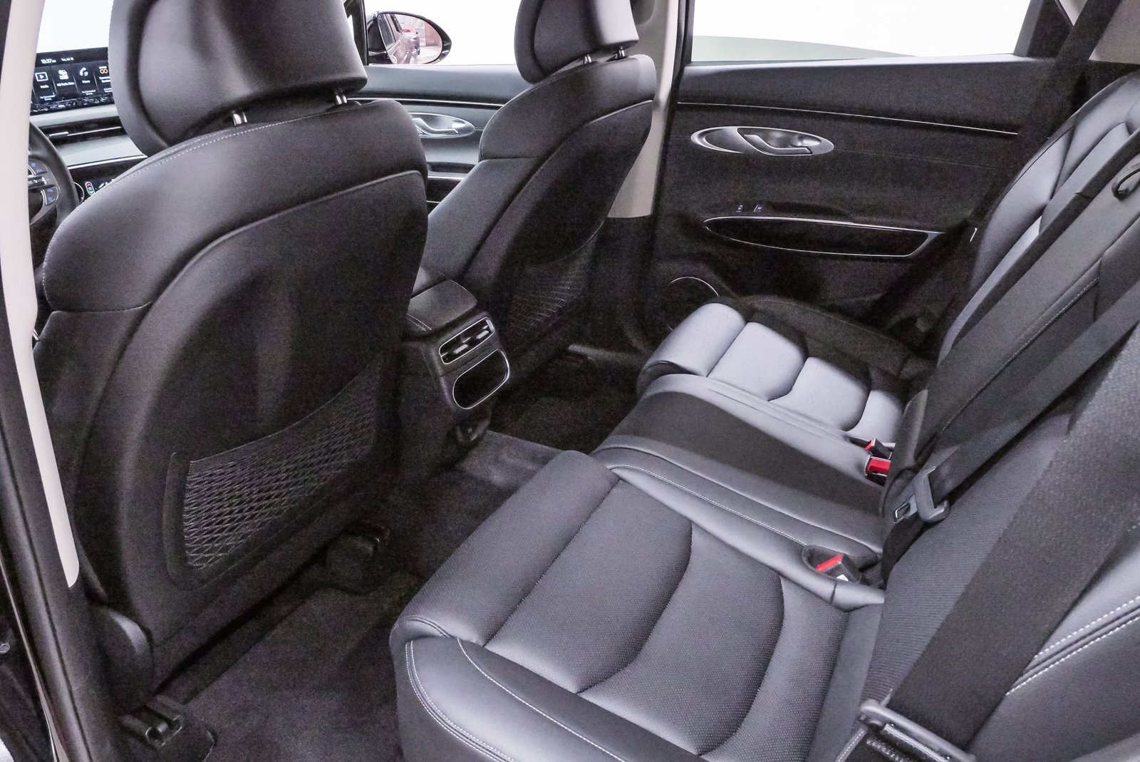 Certified 2025 Genesis GV70 2.5T image 10