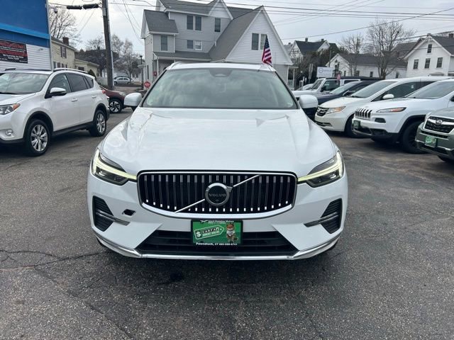 Used 2023 Volvo XC60 B5 Plus AWD/4WD image 3