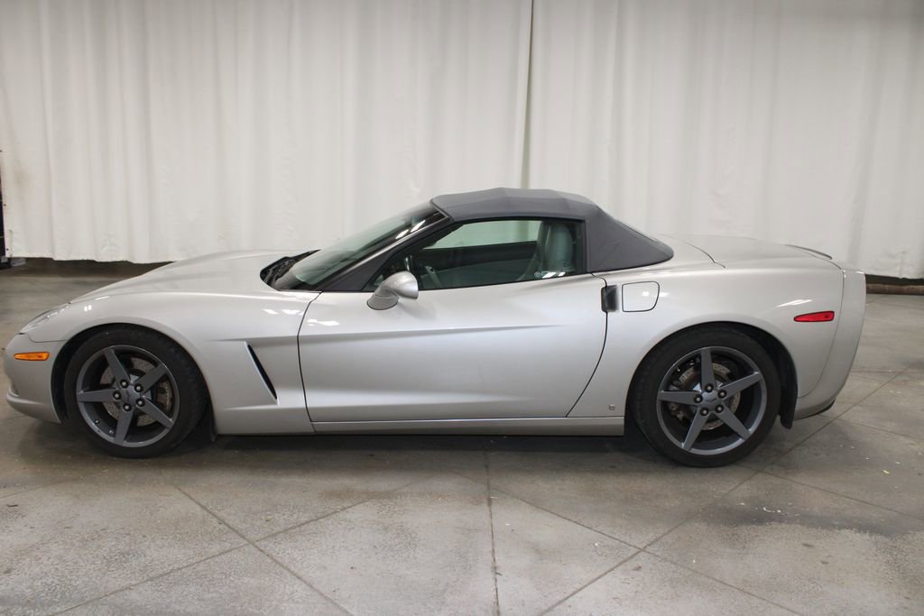 Used 2006 Chevrolet Corvette Convertible w/ Preferred Equipment Group RWD image 6