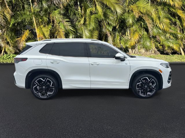 Used 2025 Volkswagen Tiguan SEL R-Line AWD/4WD image 3