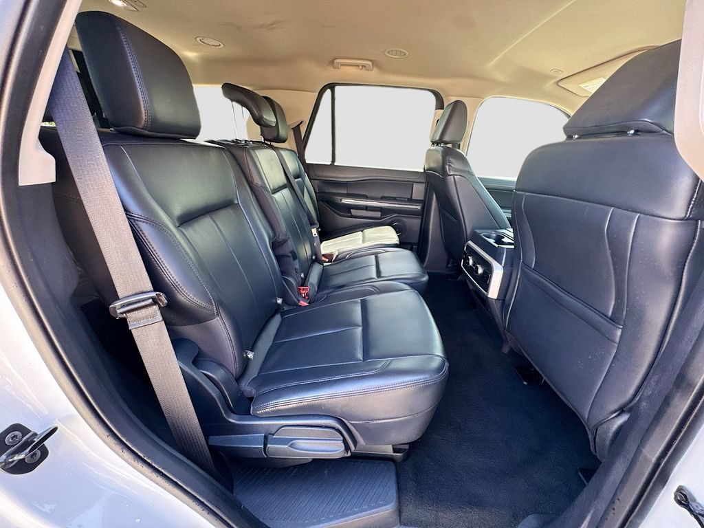 Used 2024 Ford Expedition XLT AWD/4WD image 29