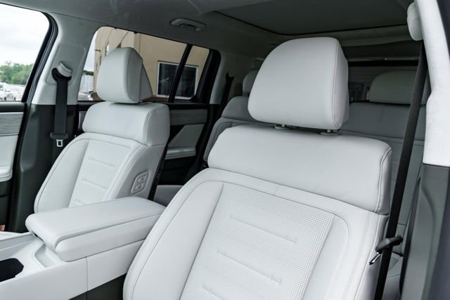 New 2025 Hyundai Santa Fe Calligraphy image 9