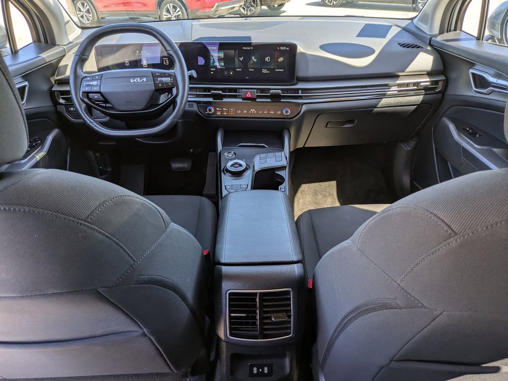 Certified 2026 Kia Sportage LX FWD image 14