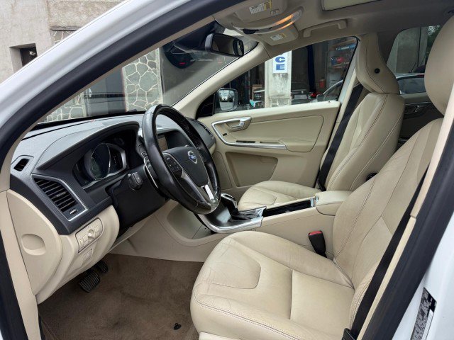 Used 2015 Volvo XC60 T6 Platinum AWD/4WD image 8