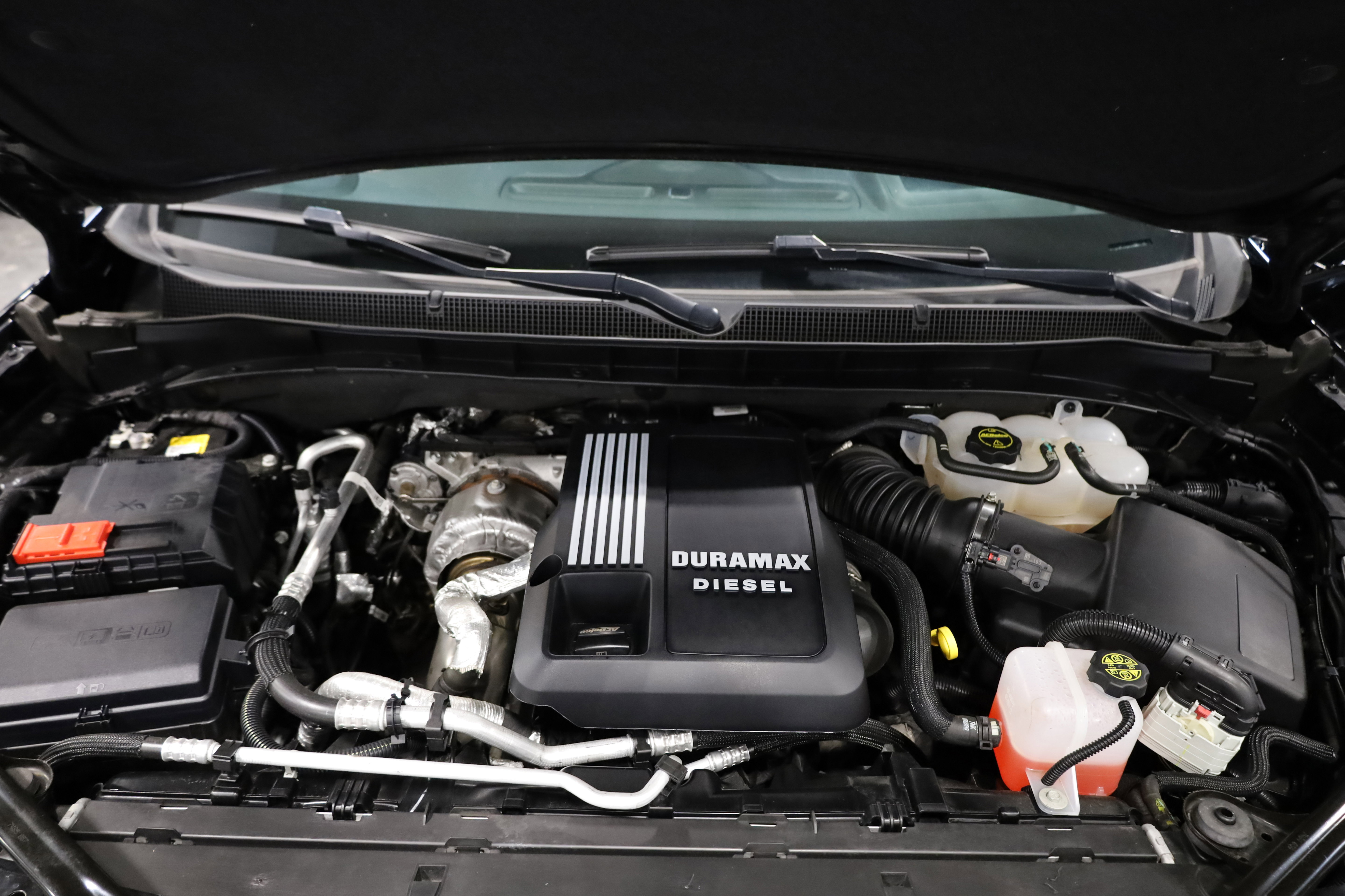 Used 2024 Chevrolet Suburban High Country w/ Advanced Technology Package image 43