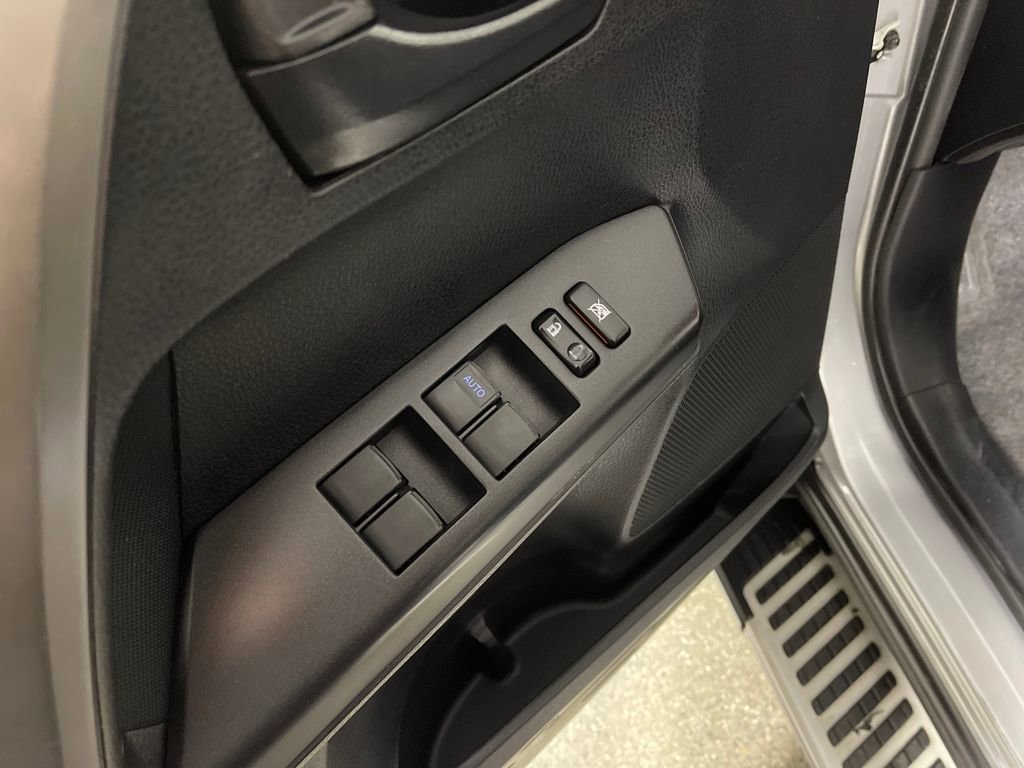 Used 2016 Toyota RAV4 LE image 15