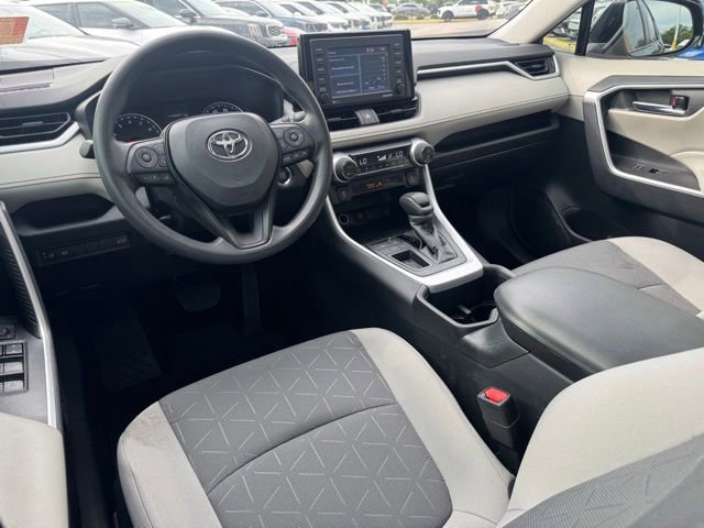 Used 2022 Toyota RAV4 XLE w/ Convenience Package FWD image 15
