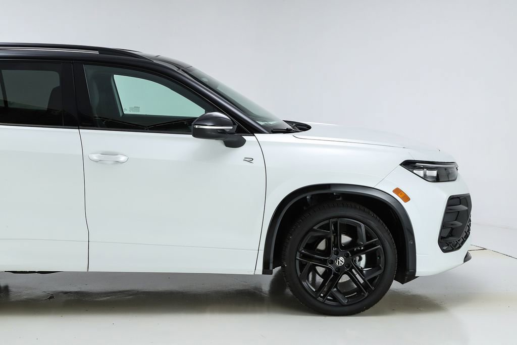 New 2026 Volkswagen Tiguan SE R-Line image 51