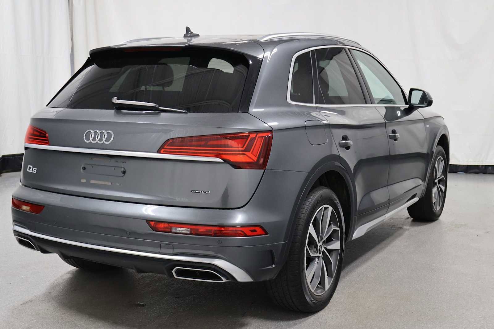 Used 2023 Audi Q5 2.0T Premium w/ Convenience Package AWD/4WD image 9