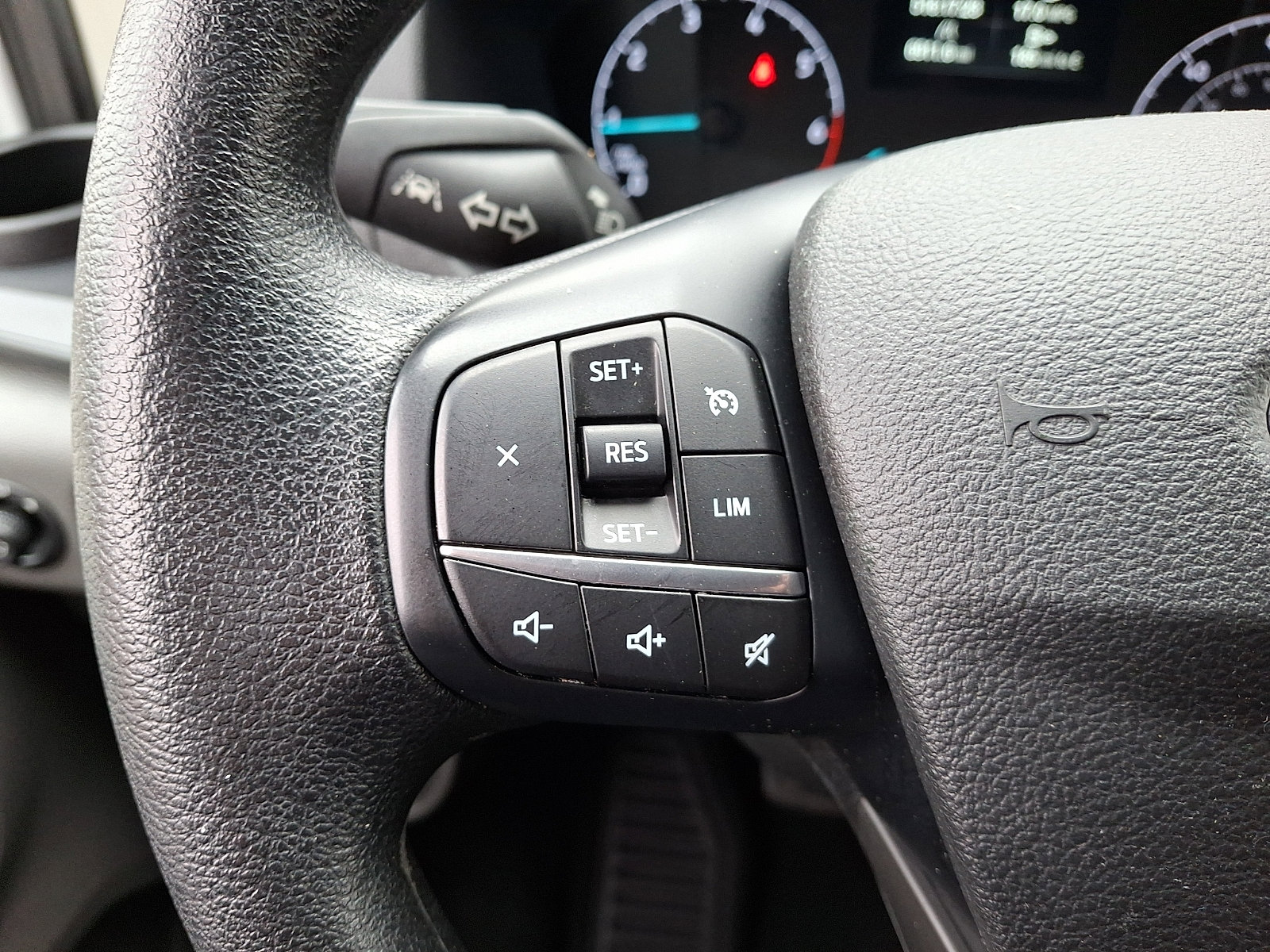 Used 2023 Ford Transit 350 XLT image 23