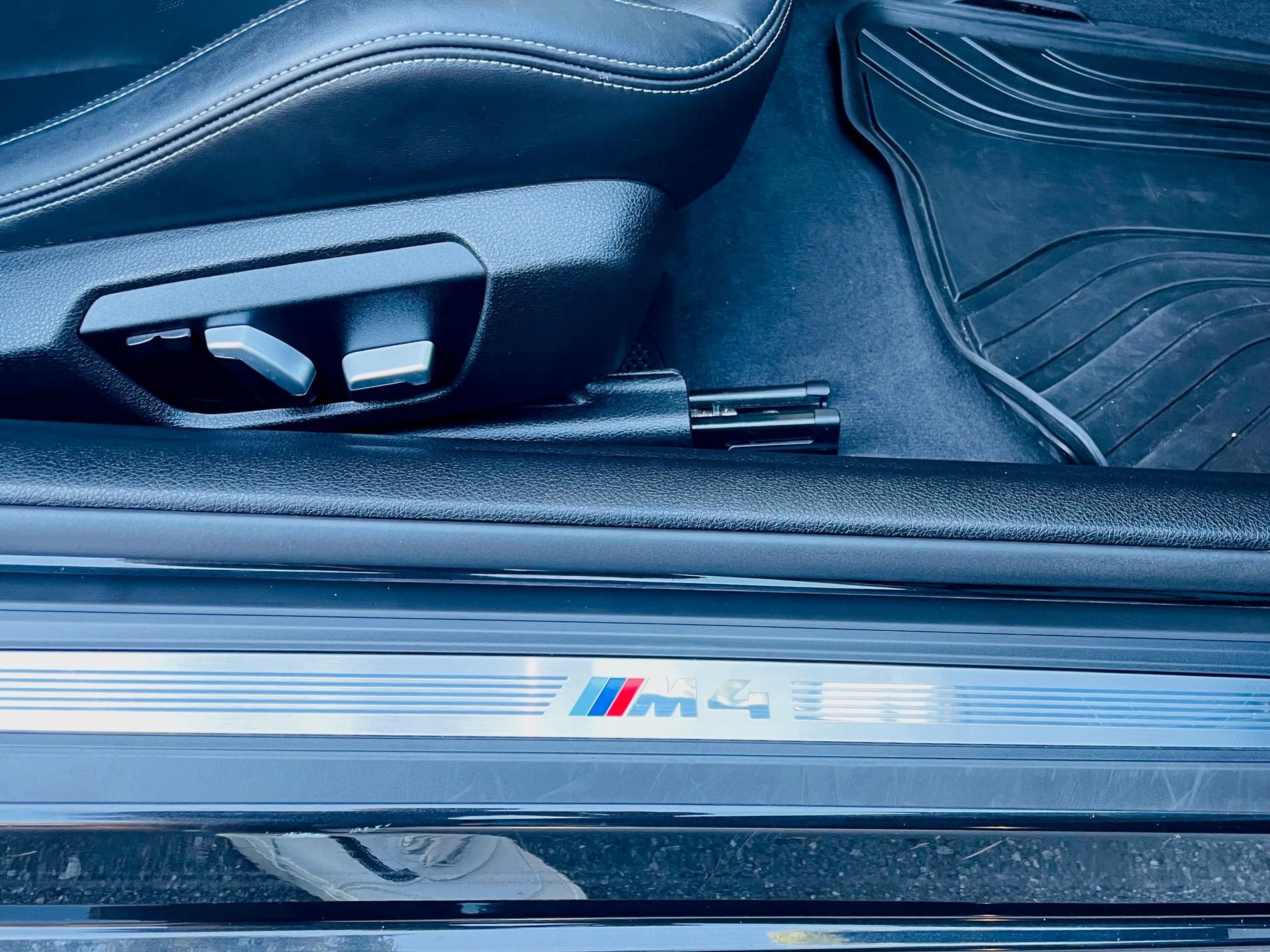 Used 2019 BMW M4 Coupe w/ Competition Package RWD image 37