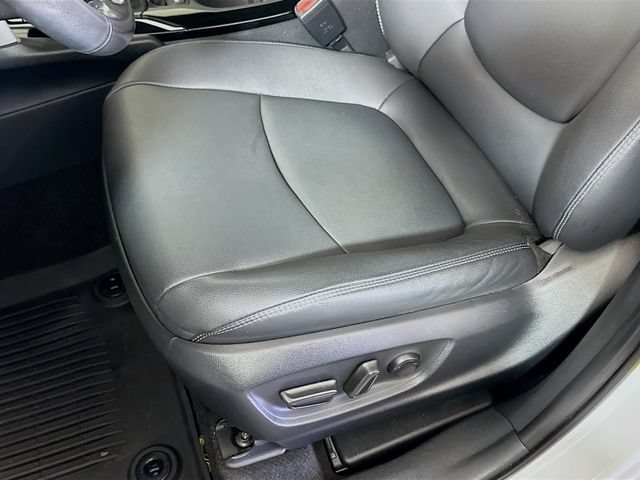 Certified 2023 Toyota Corolla Cross XLE w/ Convenience Package FWD image 22