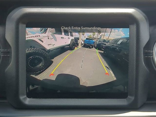Used 2022 Jeep Wrangler Unlimited Sahara w/ Safety Group AWD/4WD image 23