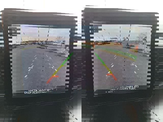 Used 2022 Ford Explorer XLT image 11