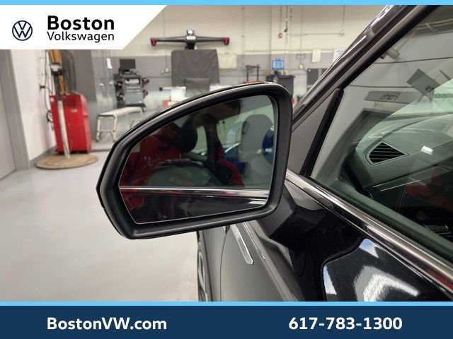 Used 2023 Volkswagen Taos SEL image 13