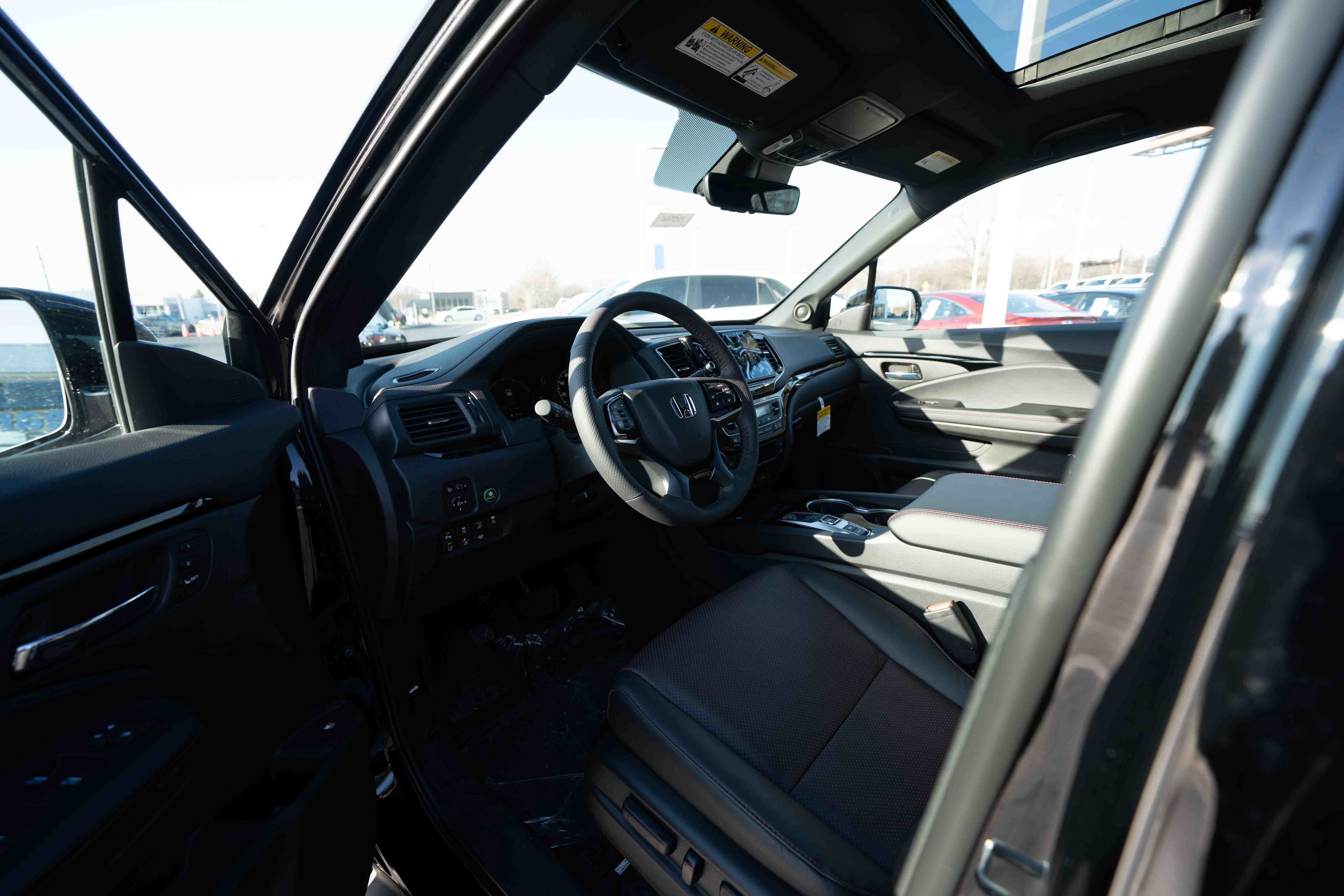New 2026 Honda Ridgeline Black Edition image 8