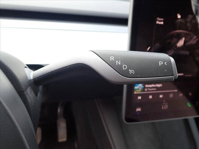 Used 2025 Tesla Model Y Long Range AWD/4WD image 13