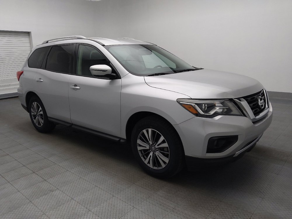 Used 2019 Nissan Pathfinder SV image 11