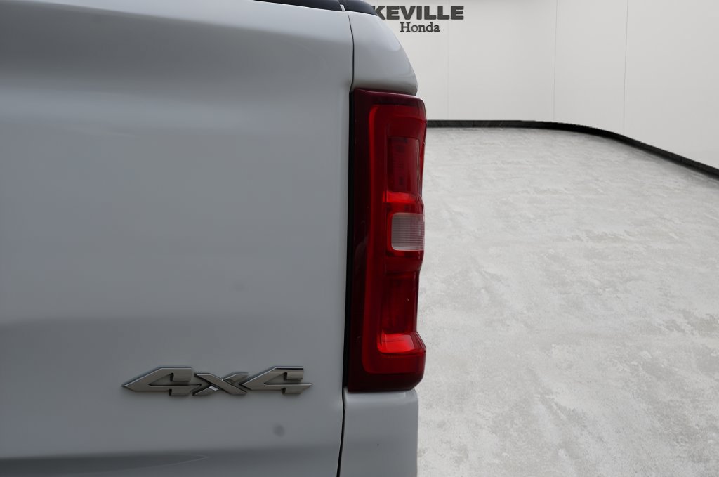 Used 2025 RAM 1500 Big Horn AWD/4WD image 7