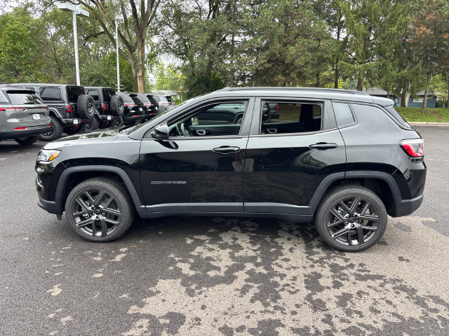 New 2026 Jeep Compass Limited AWD/4WD image 4