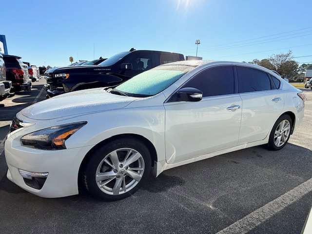 Used 2015 Nissan Altima 2.5 SL w/ Technology Package