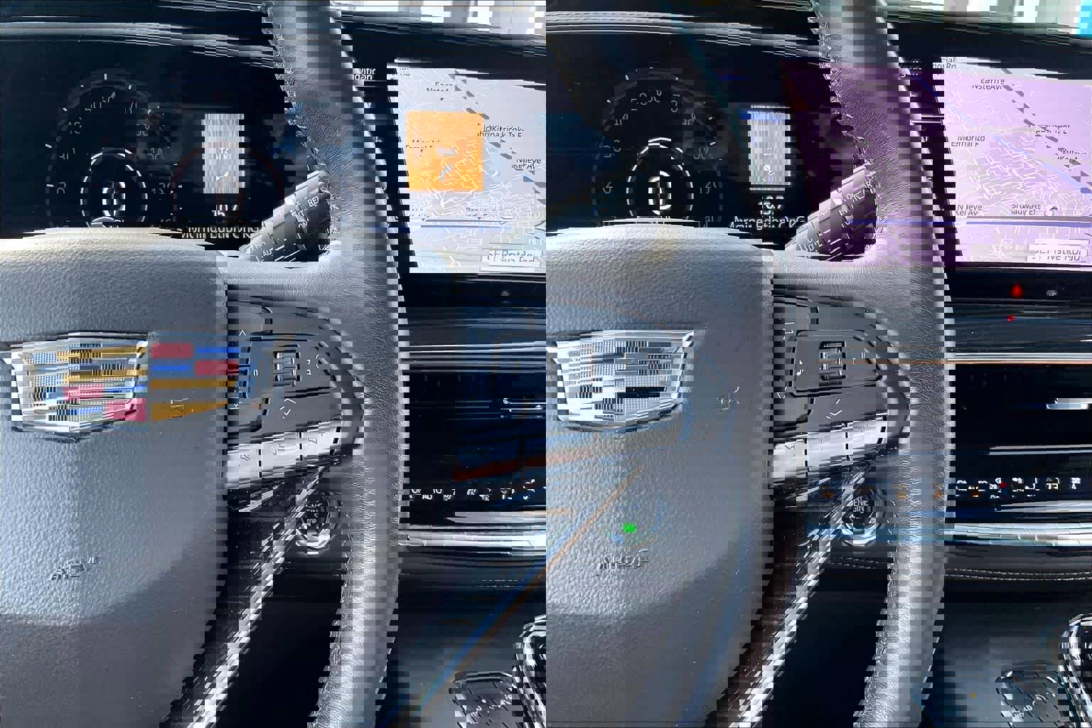 Used 2023 Cadillac Escalade Premium Luxury w/ Performance Package AWD/4WD image 23