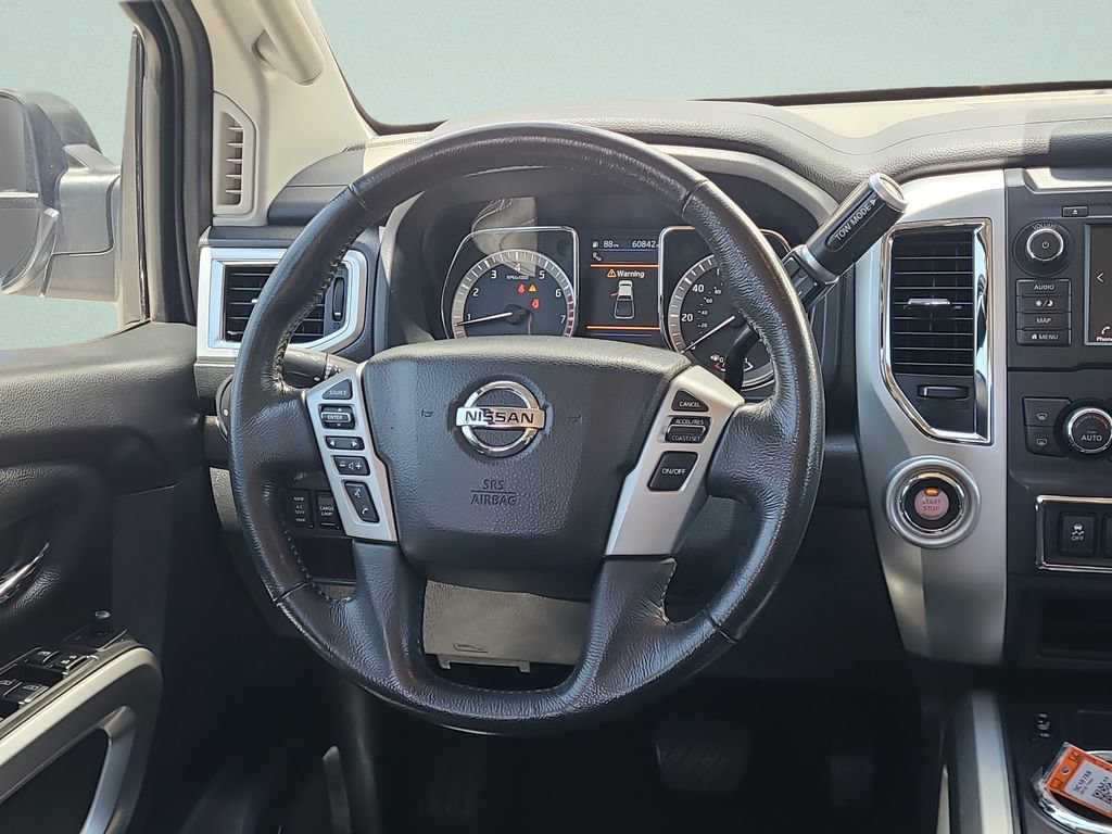 Used 2019 Nissan Titan SV w/ SV Convenience Package RWD image 11