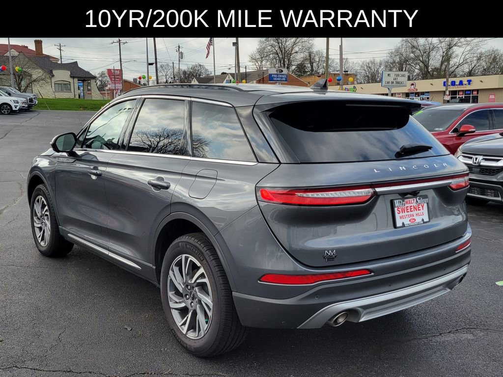 Used 2025 Lincoln Corsair AWD w/ Equipment Group 101A image 3