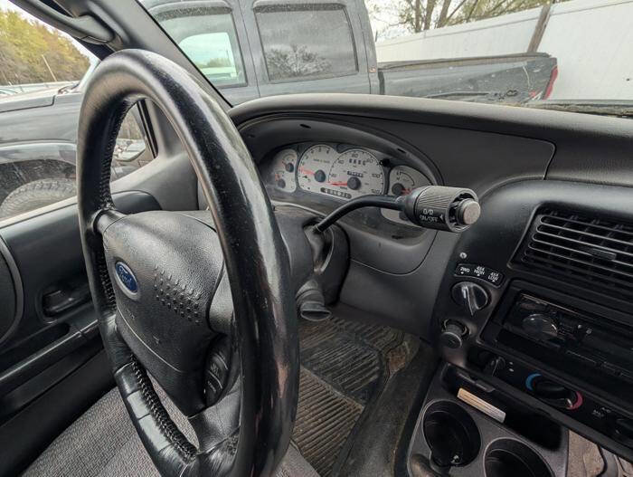 Used 2003 Ford Ranger XLT AWD/4WD image 38