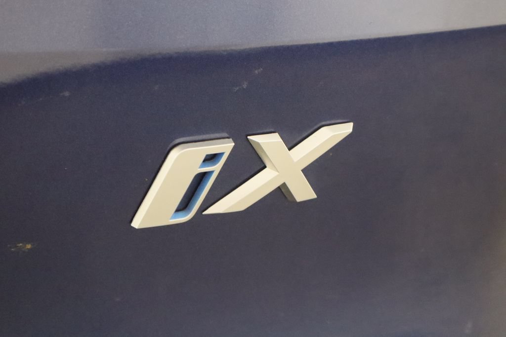 Used 2023 BMW iX xDrive50 w/ Premium Package AWD/4WD image 40