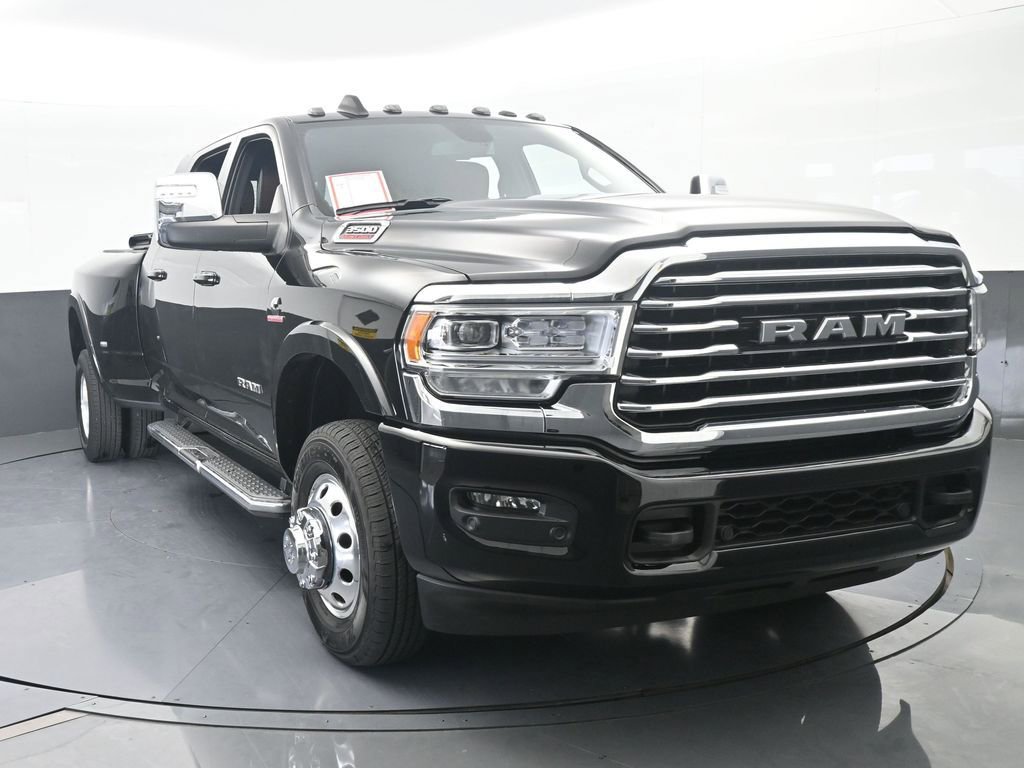 Used 2023 RAM 3500 Limited image 9