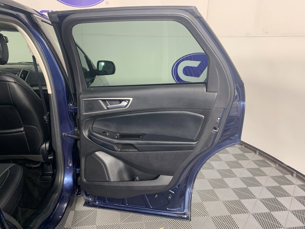 Used 2017 Ford Edge SEL w/ Equipment Group 201A image 38
