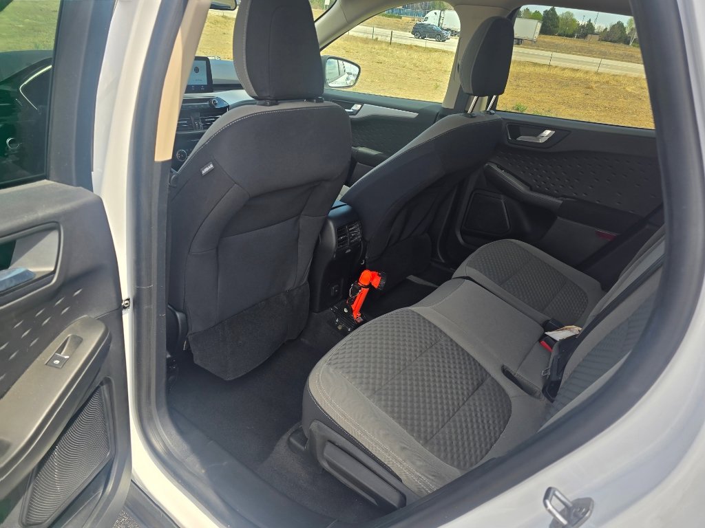 Used 2020 Ford Escape SE Sport image 15