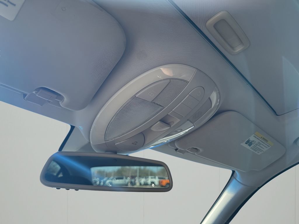 Used 2009 Mercedes-Benz E 350 Sedan image 36