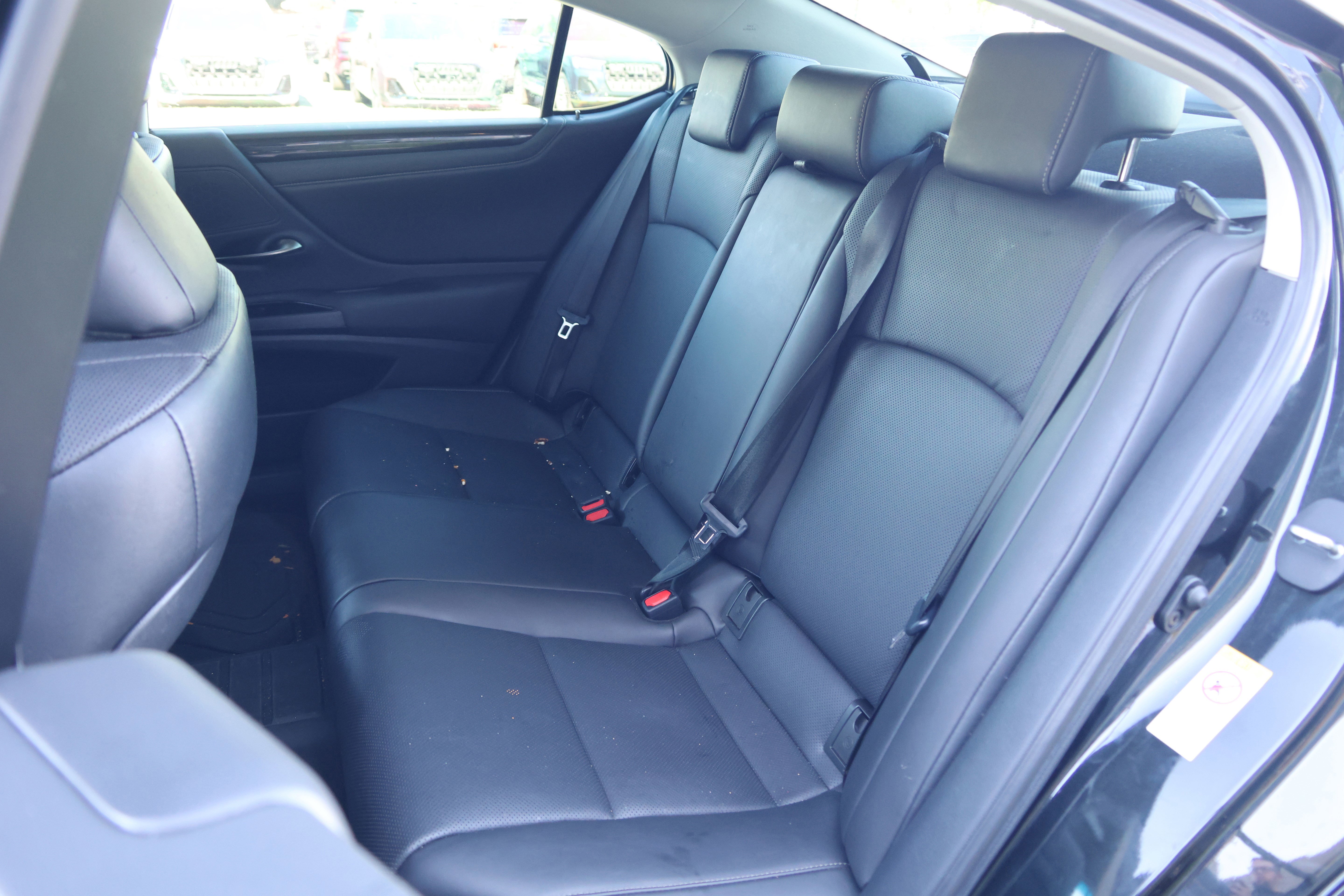 Used 2019 Lexus ES 350 Luxury w/ Premium Package image 33