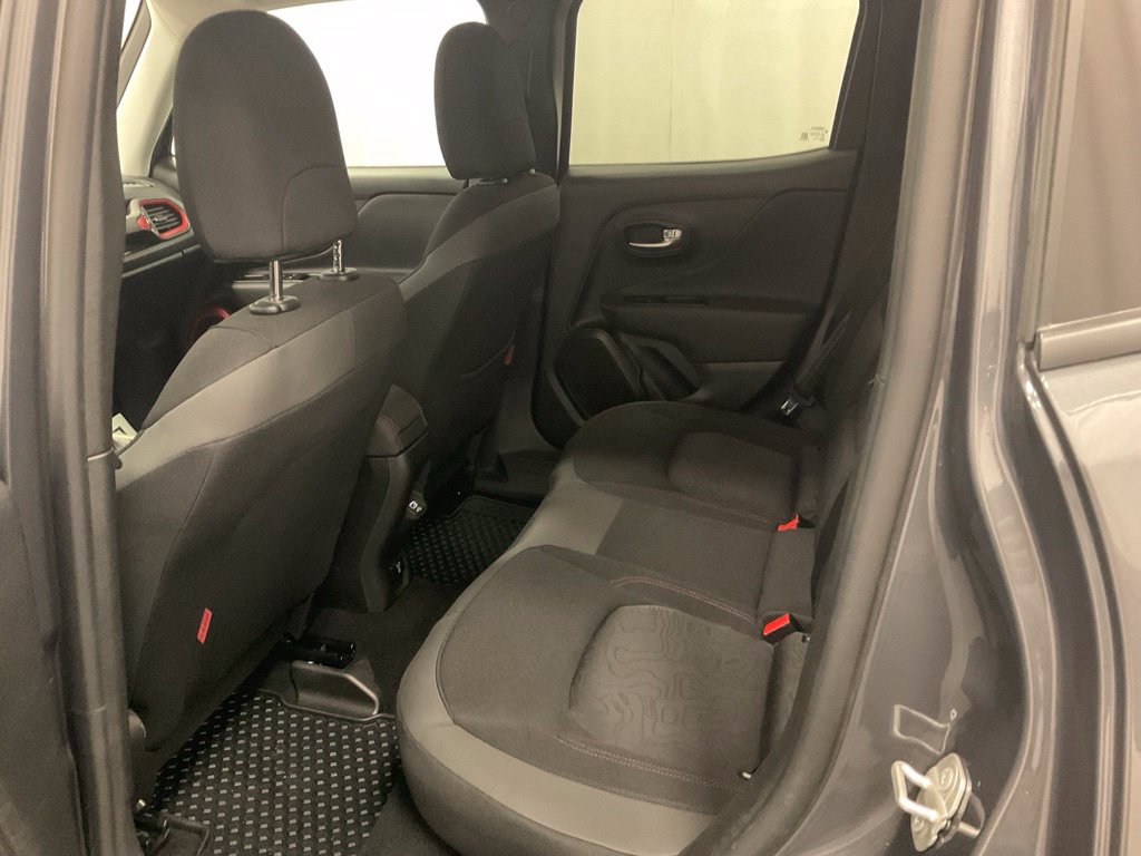 Used 2022 Jeep Renegade Trailhawk AWD/4WD image 34