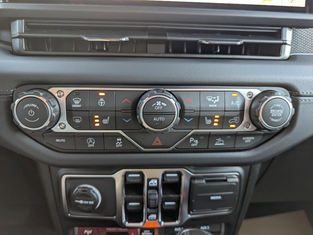 New 2026 Jeep Wrangler Unlimited Rubicon image 30