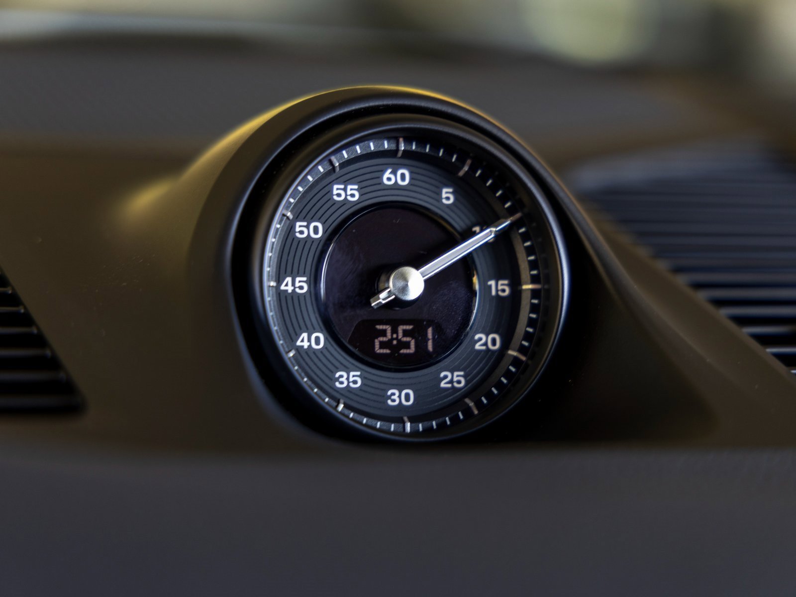 New 2025 Porsche Cayenne S image 32