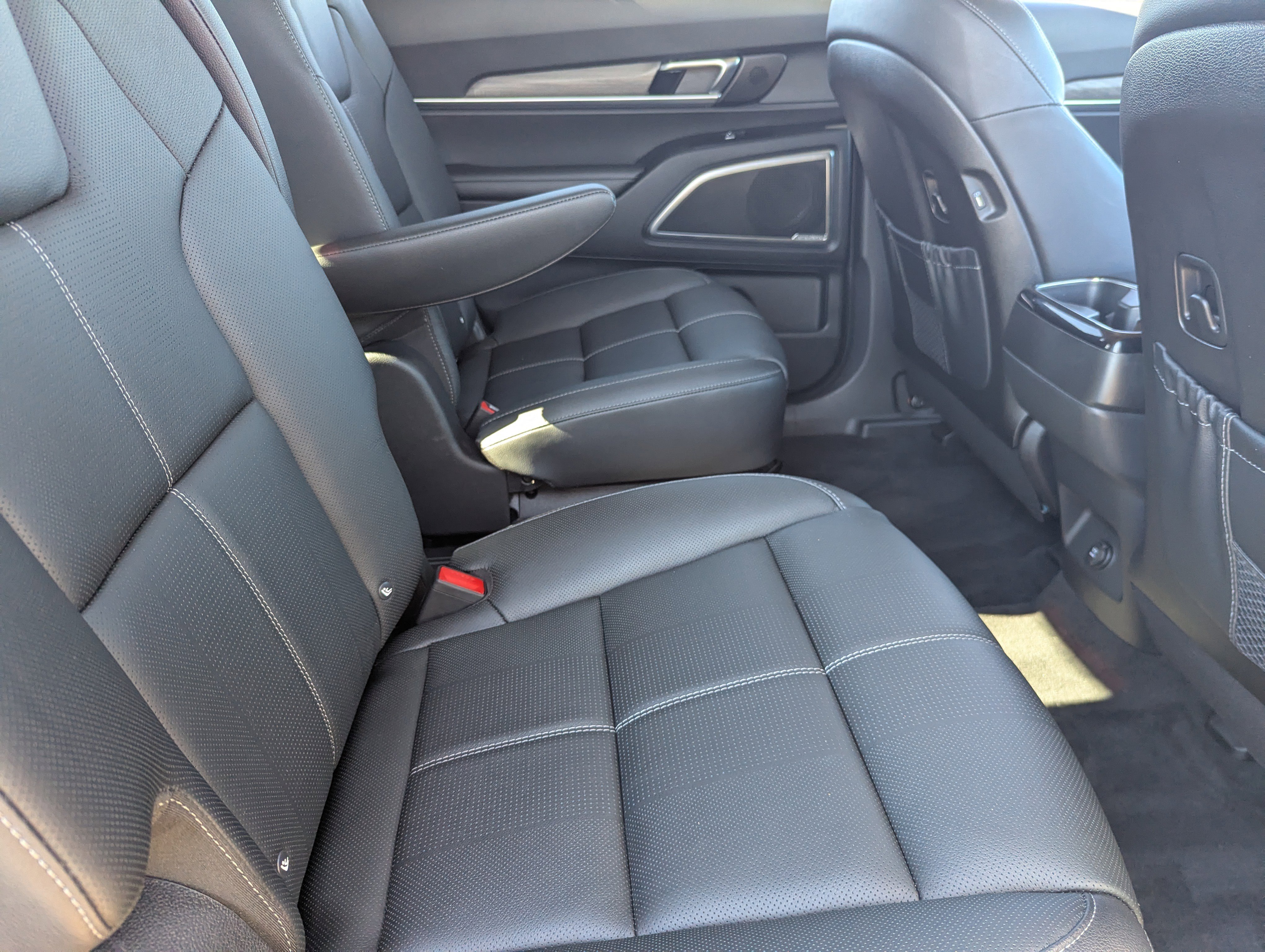 Certified 2022 Kia Telluride SX w/ Towing Package image 11