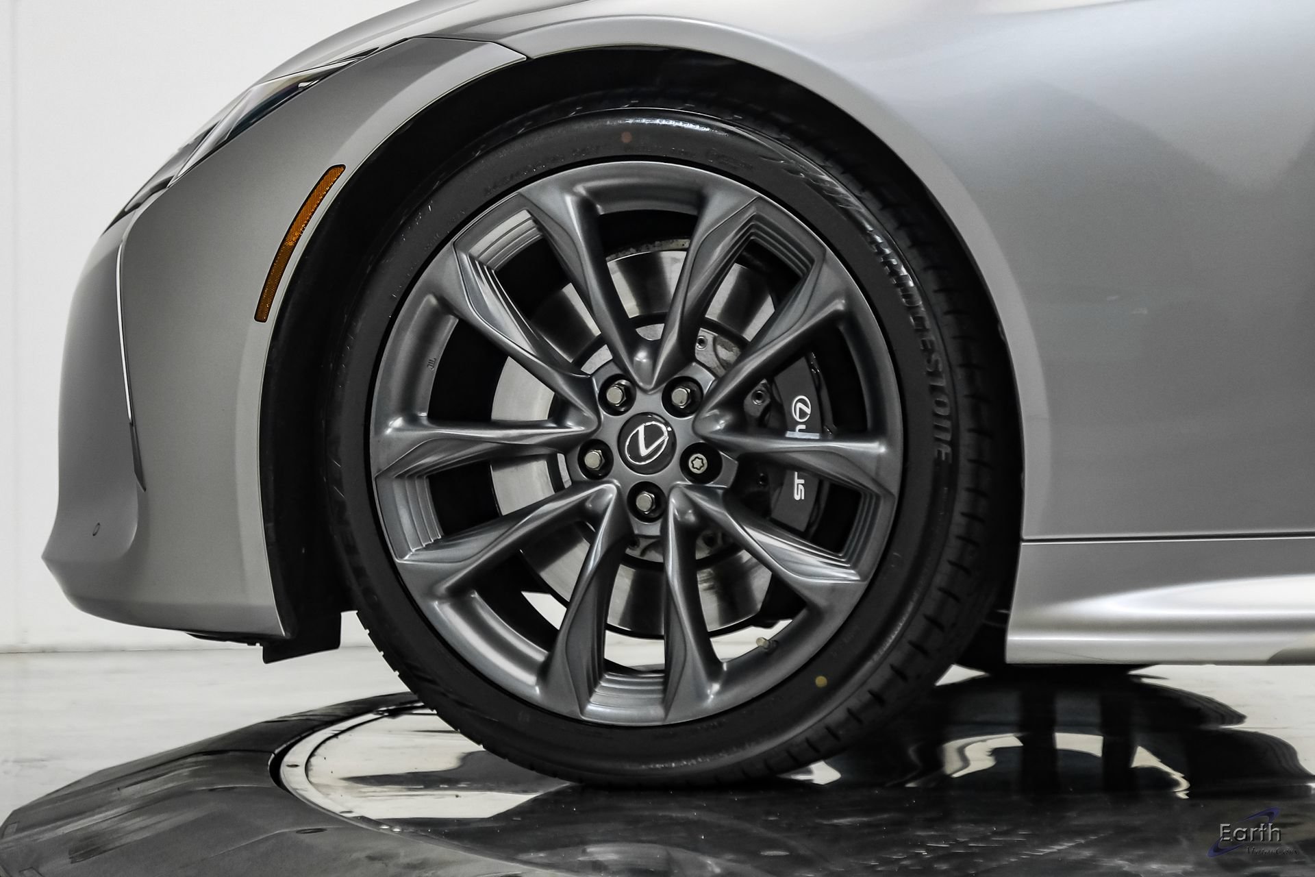 Used 2018 Lexus LC 500 Coupe w/ Performance Package RWD image 92